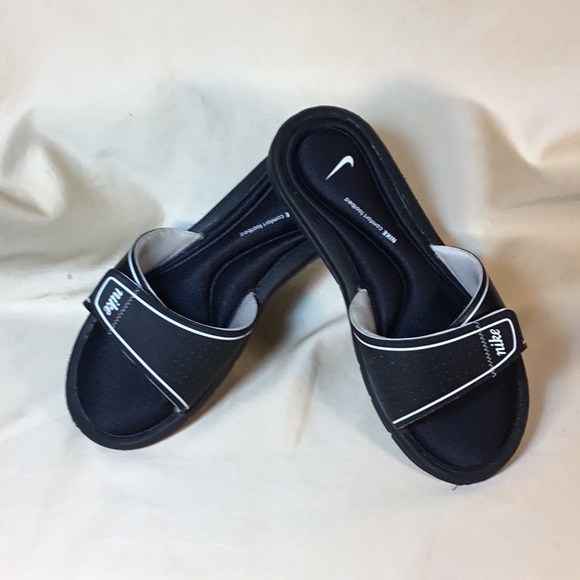 Nike Slides - Picture 1 of 4